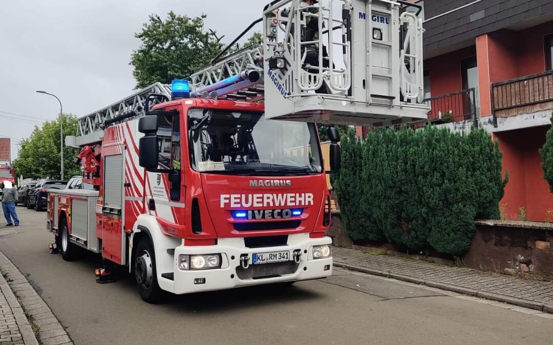 099 – 24.06.2021 – Tragehilfe Rettungsdienst – Elschbach