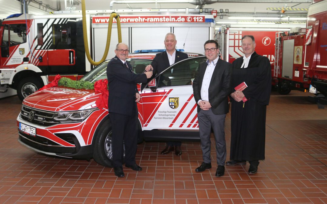 Weihnachtsfeier und Fahrzeugübergabe